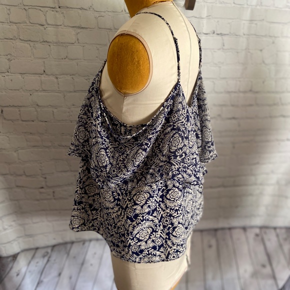 Plus size 2X blue print top blouse ruffles. - Picture 3 of 6